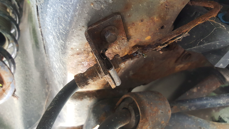 Illustration for article titled Replacing Rusty Brake Lines on a $1 Oldsmobile Alero Was Hell